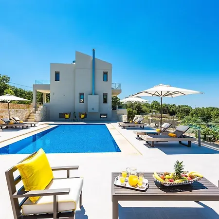 Luxury Cretan With Private Pools