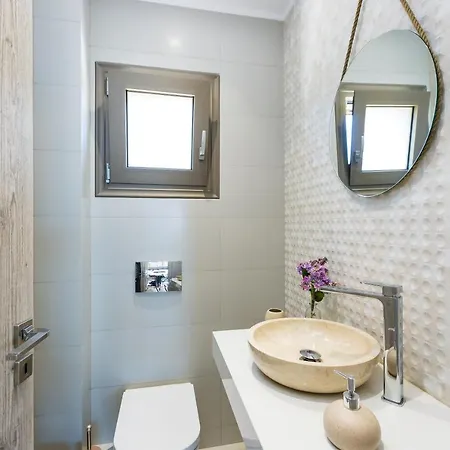 Luxury Cretan With Private Pools