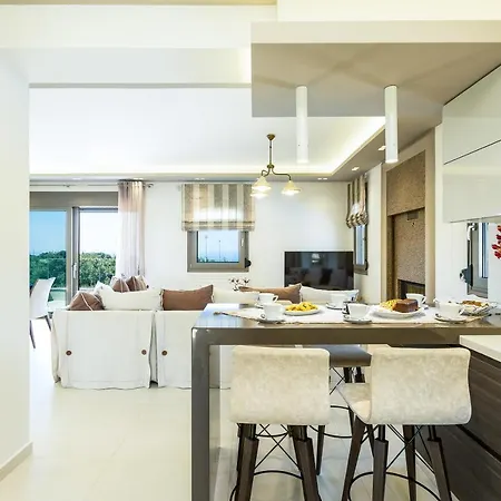 Luxury Cretan With Private Pools Villa *