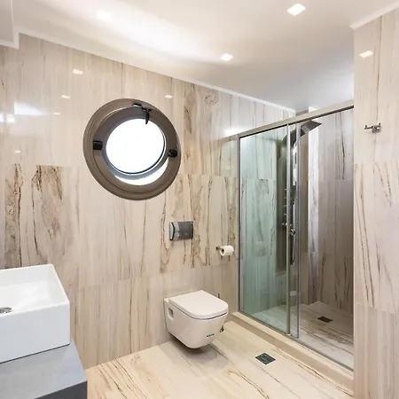 Luxury Cretan With Private Pools